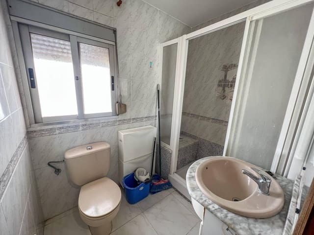 3 soverom Leilighet til leie i Torrent - € 900 (Ref: 9788501)