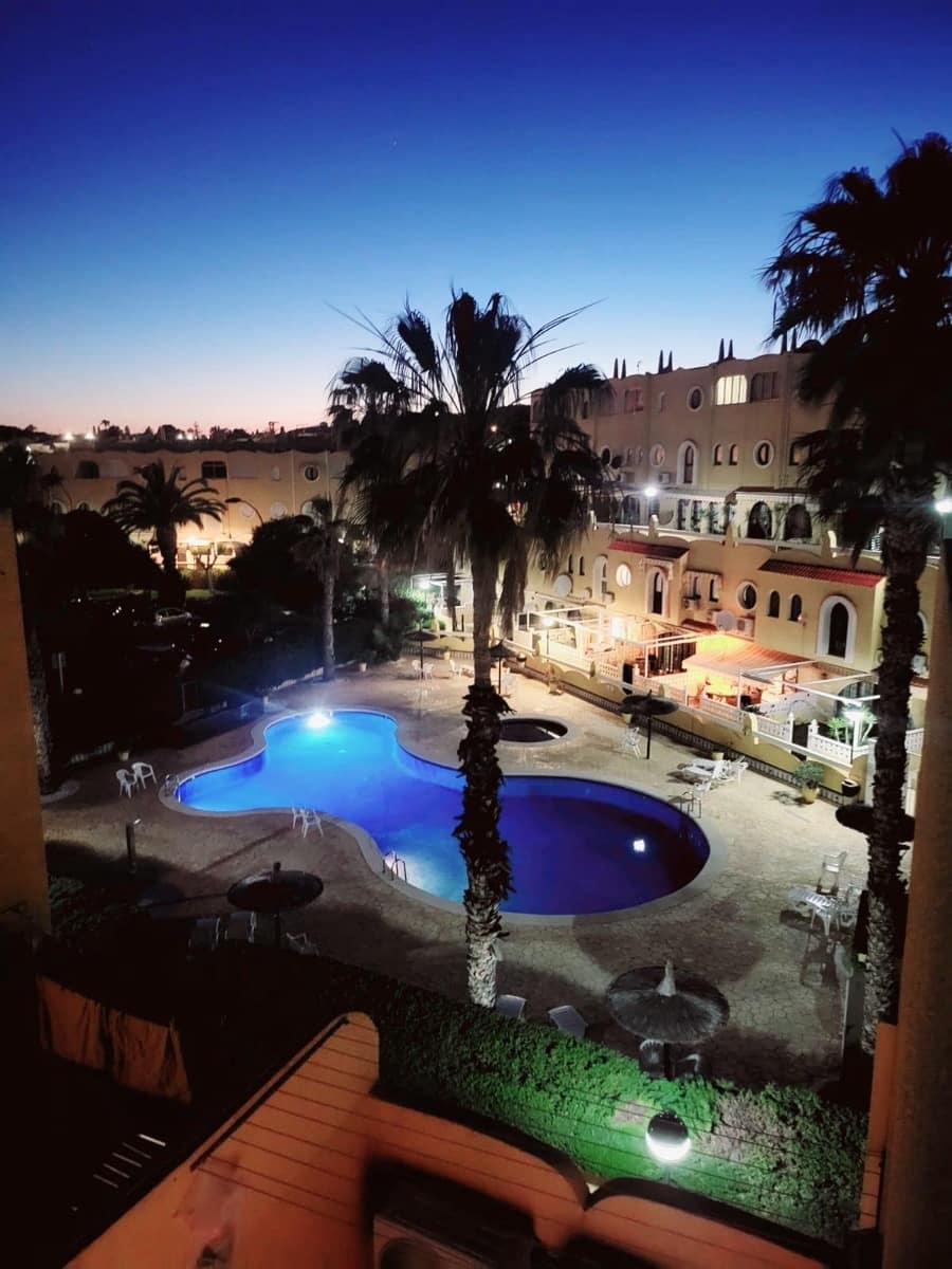 Villa/Maison Mitoyenne de 4 chambres à louer à El Campello avec piscine garage - 1 500 € (Ref: 9791154)