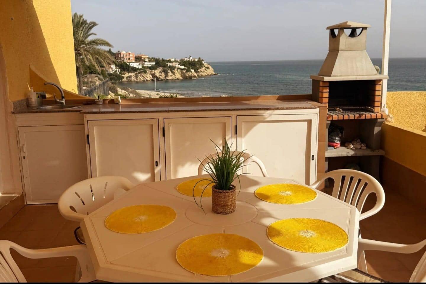 Villa/Maison Mitoyenne de 4 chambres à louer à El Campello avec piscine garage - 1 500 € (Ref: 9791154)