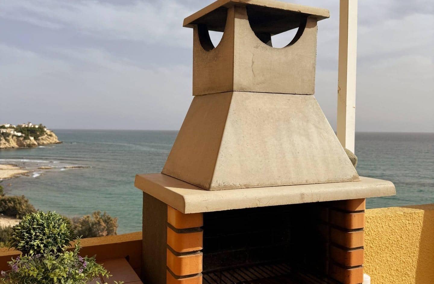 Villa/Maison Mitoyenne de 4 chambres à louer à El Campello avec piscine garage - 1 500 € (Ref: 9791154)