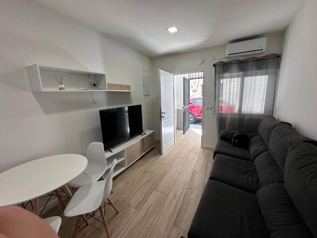 2 soveværelse Lejlighed til leje i Alicante by - € 1.250 (Ref: 9791155)