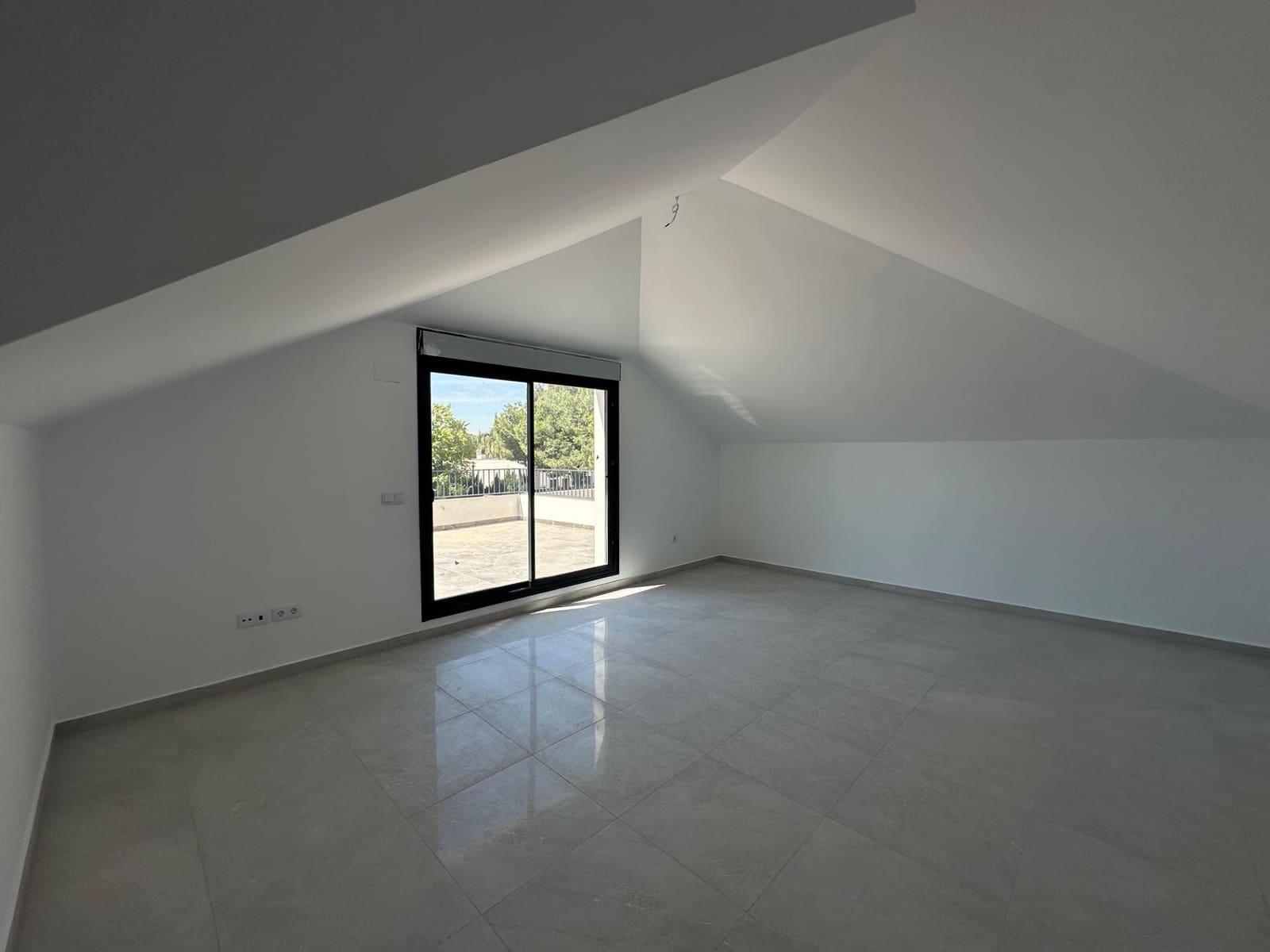 5 bedroom Villa for sale in San Vicente / Sant Vicent del Raspeig - € 590,000 (Ref: 9797234)