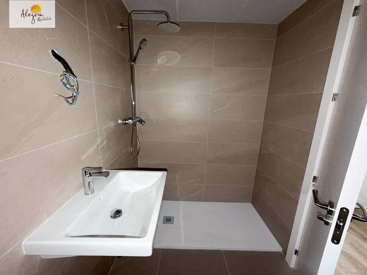 2 soverom Leilighet til leie i Valencia by - € 1 500 (Ref: 9804400)