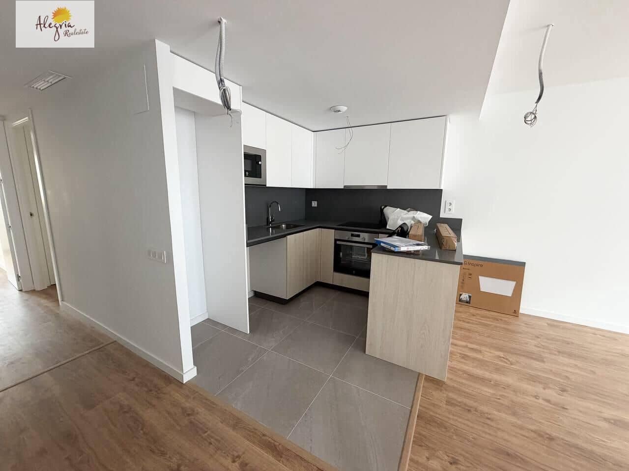 2 soverom Leilighet til leie i Valencia by - € 1 500 (Ref: 9804400)