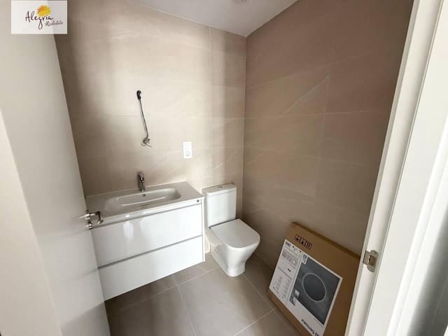 2 soverom Leilighet til leie i Valencia by - € 1 500 (Ref: 9804400)