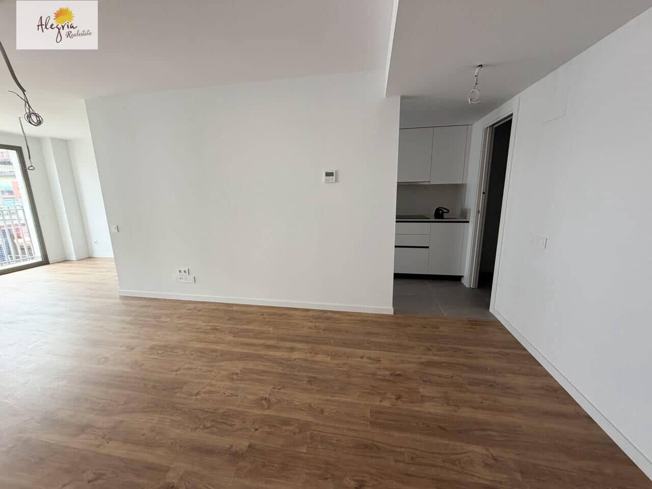Apartamento de 3 habitaciones en València ciudad en alquiler - 1.700 € (Ref: 9804401)