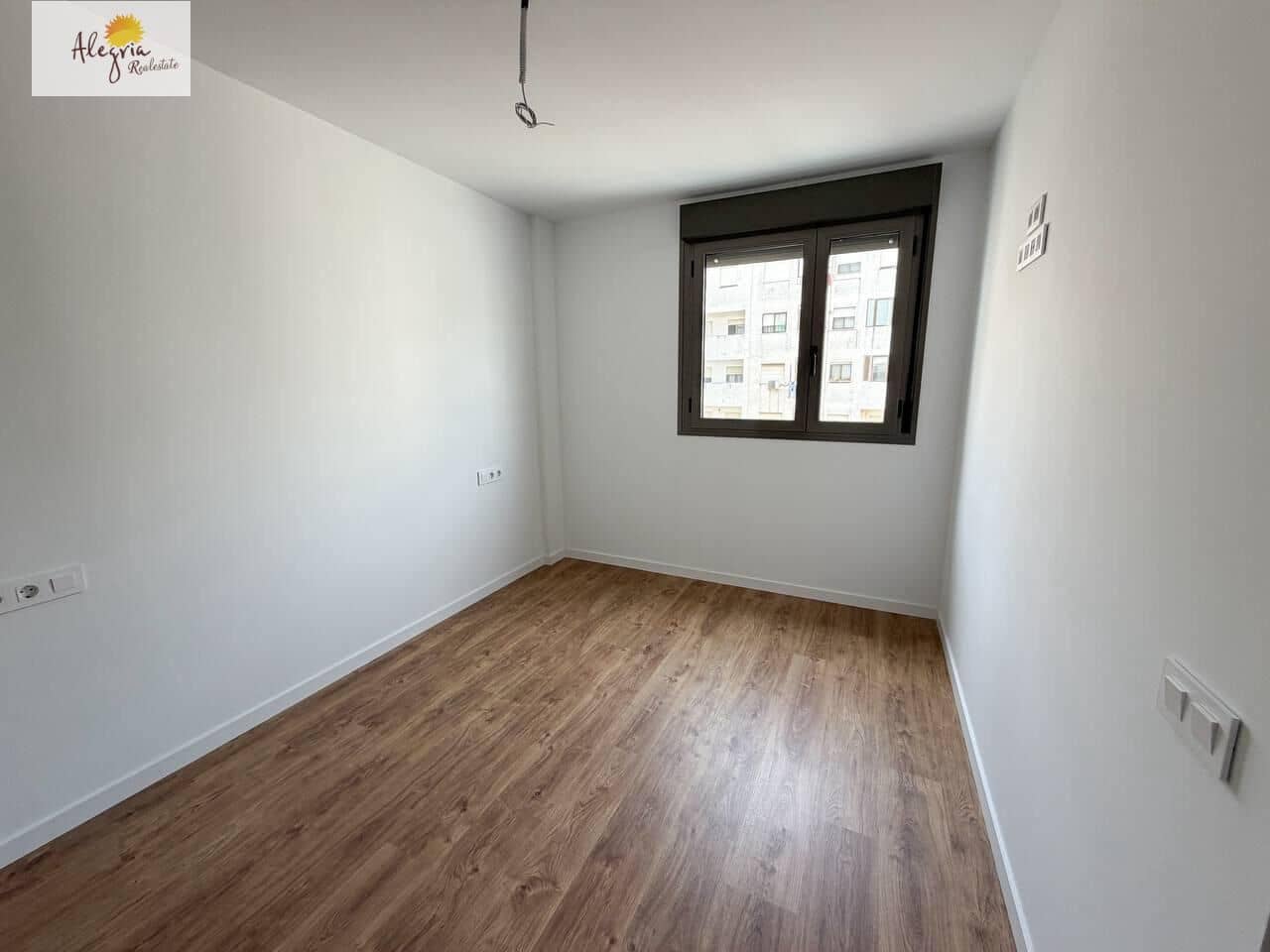 Apartamento de 3 habitaciones en València ciudad en alquiler - 1.700 € (Ref: 9804401)