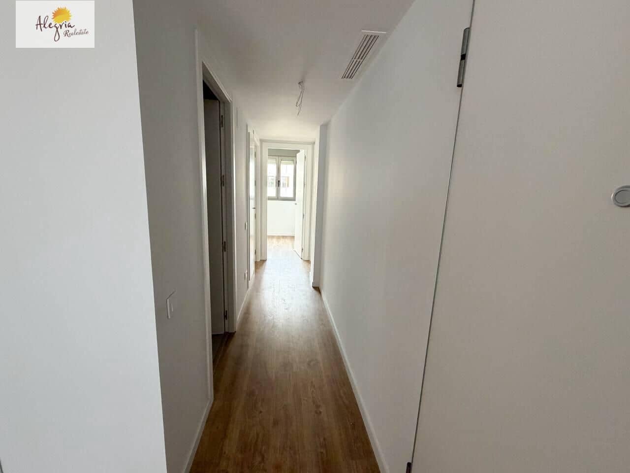 Apartamento de 3 habitaciones en València ciudad en alquiler - 1.700 € (Ref: 9804401)