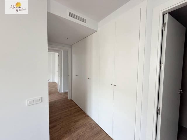 Apartamento de 3 habitaciones en València ciudad en alquiler - 1.700 € (Ref: 9804401)