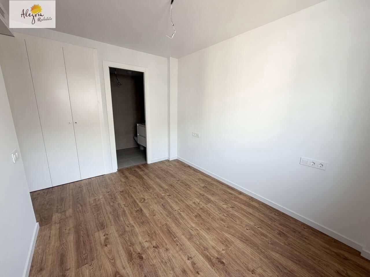 Apartamento de 3 habitaciones en València ciudad en alquiler - 1.700 € (Ref: 9804401)