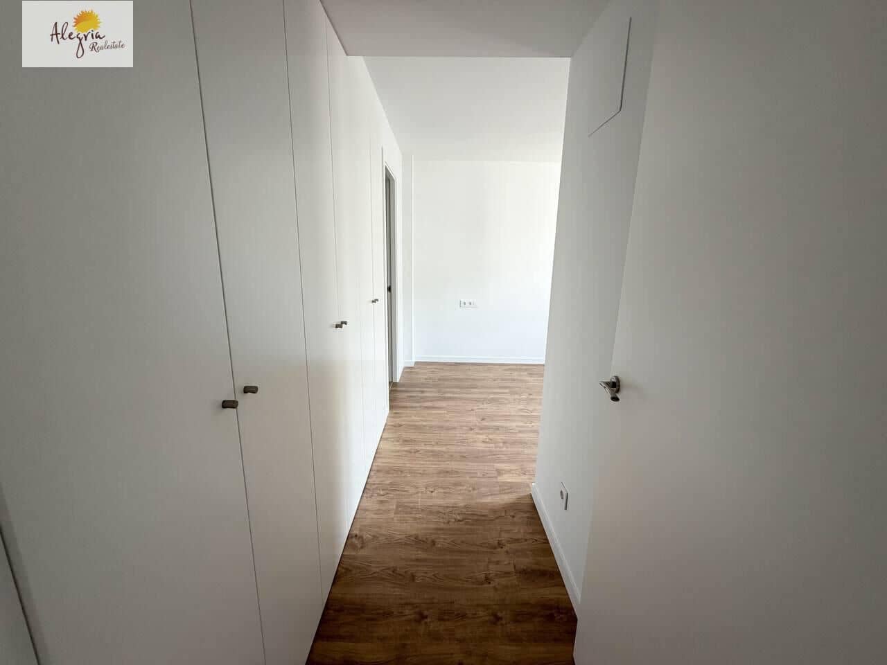 Apartamento de 3 habitaciones en València ciudad en alquiler - 1.700 € (Ref: 9804401)