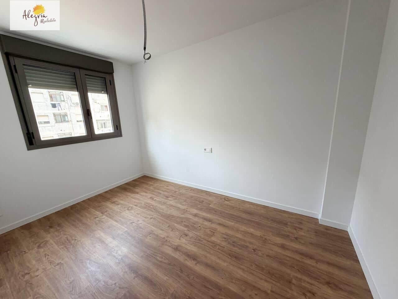 Apartamento de 3 habitaciones en València ciudad en alquiler - 1.700 € (Ref: 9804401)