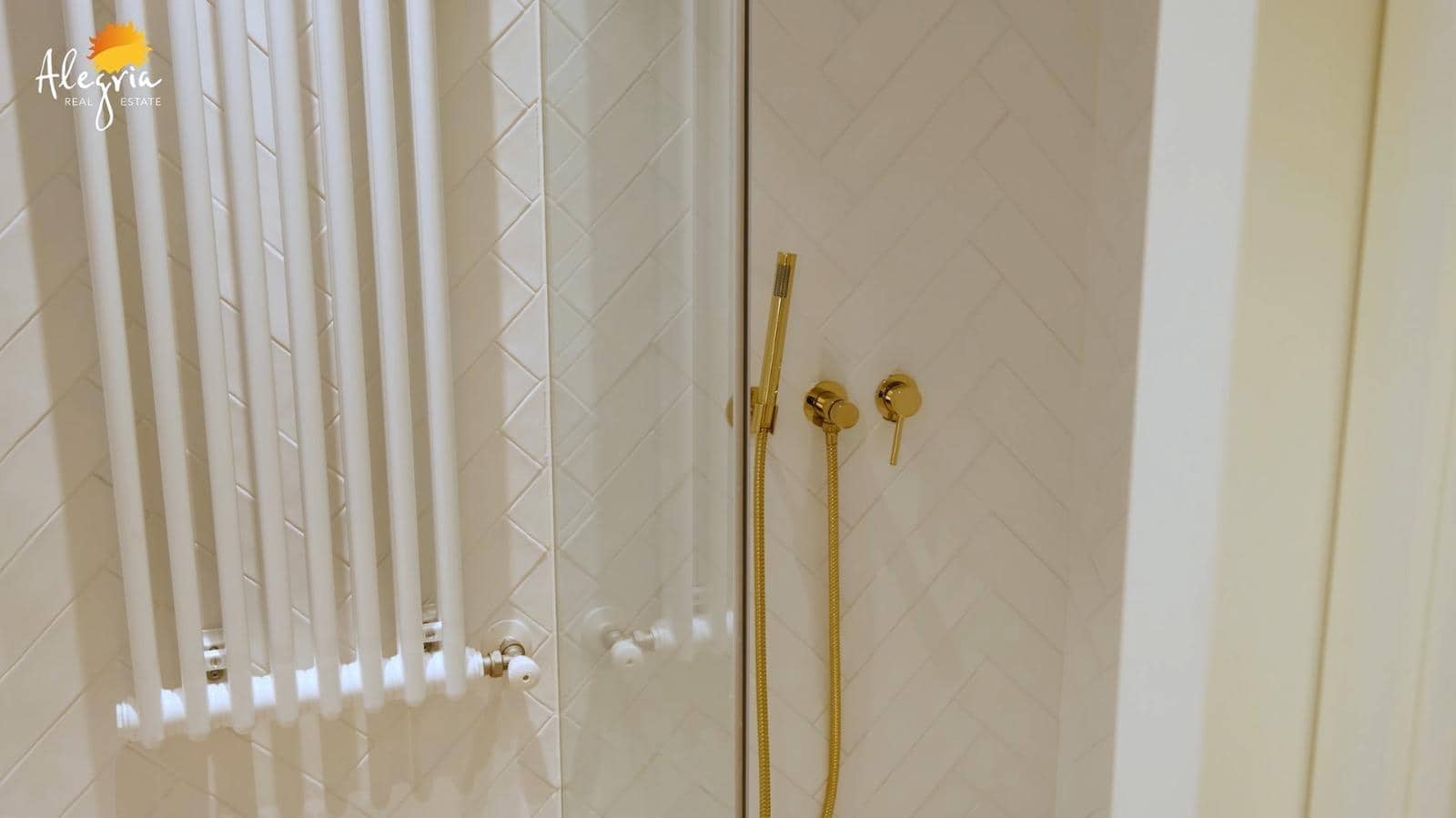 3 bedroom Apartment for sale in Valencia city - € 870,000 (Ref: 9806560)