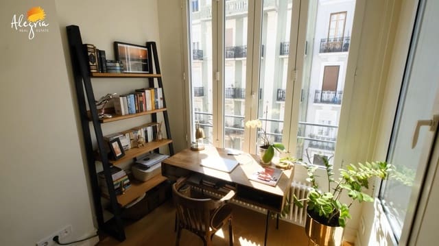 3 soveværelse Lejlighed til salg i La Gran Via, Valencia by - € 870.000 (Ref: 9806560)