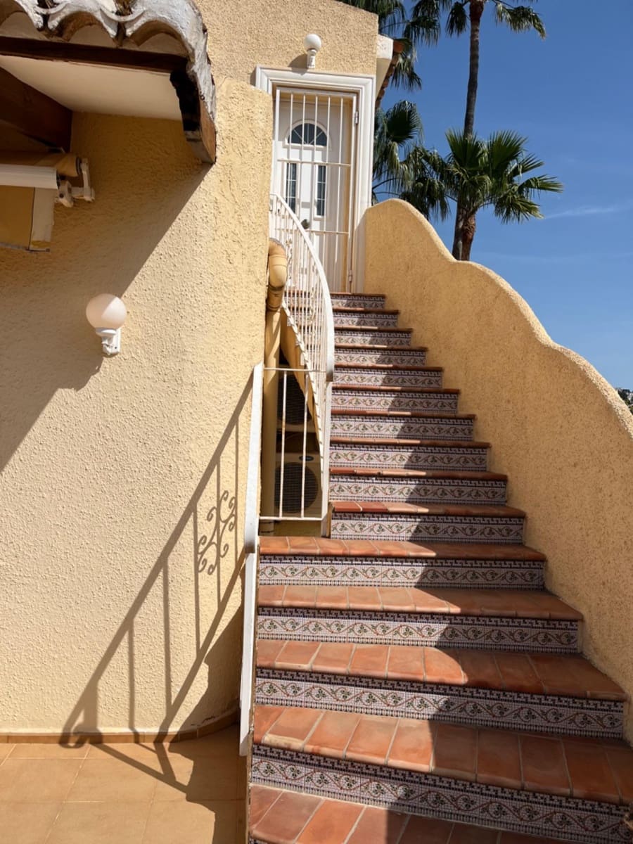 Chalet de 3 habitaciones en Benissa en venta con piscina garaje - 785.000 € (Ref: 9806564)