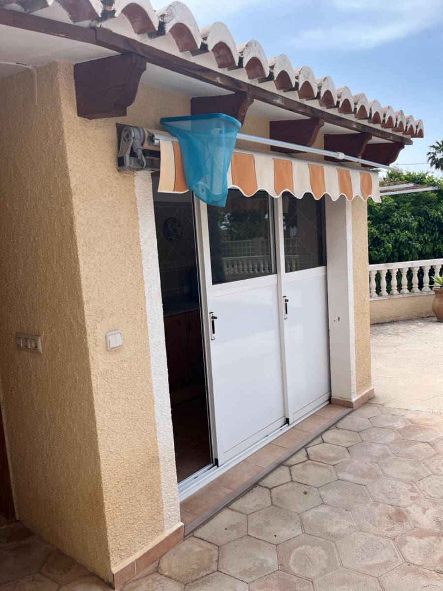 Chalet de 3 habitaciones en Benissa en venta con piscina garaje - 785.000 € (Ref: 9806564)