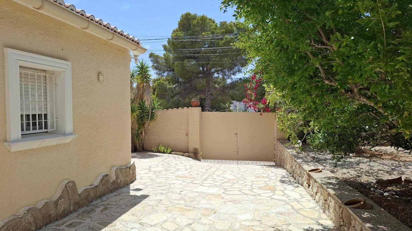 Chalet de 3 habitaciones en Benissa en venta con piscina garaje - 785.000 € (Ref: 9806564)