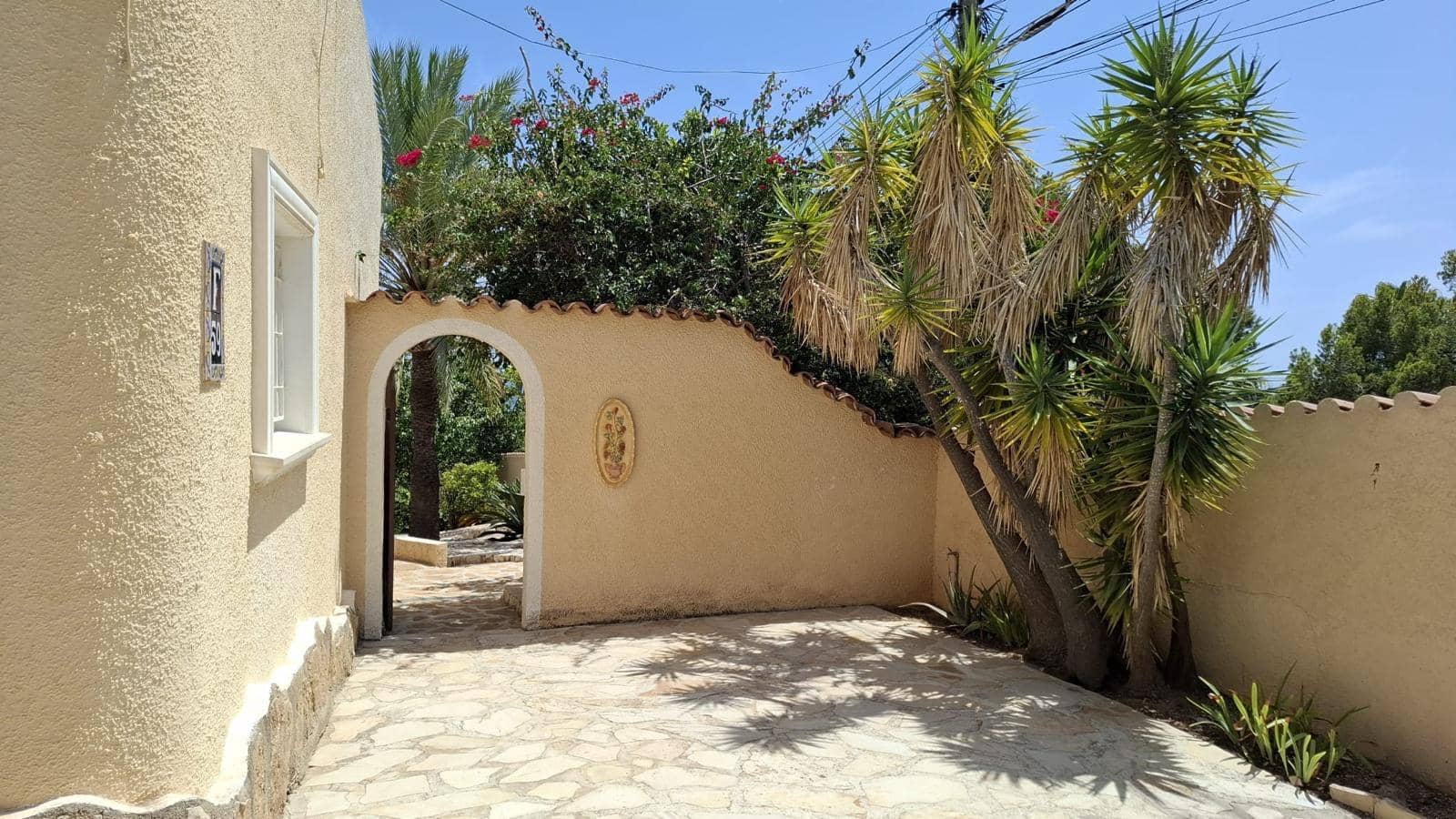 Chalet de 3 habitaciones en Benissa en venta con piscina garaje - 785.000 € (Ref: 9806564)