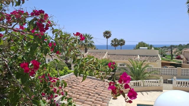 Chalet de 3 habitaciones en Benissa en venta con piscina garaje - 785.000 € (Ref: 9806564)