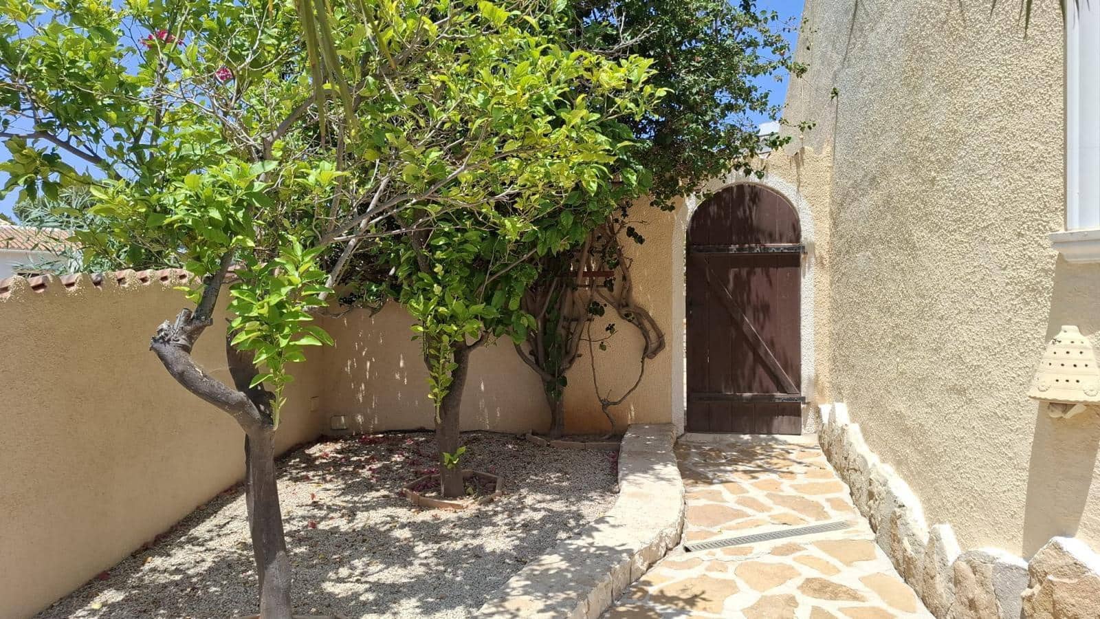 Chalet de 3 habitaciones en Benissa en venta con piscina garaje - 785.000 € (Ref: 9806564)
