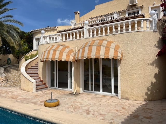 Chalet de 3 habitaciones en Benissa en venta con piscina garaje - 785.000 € (Ref: 9806564)