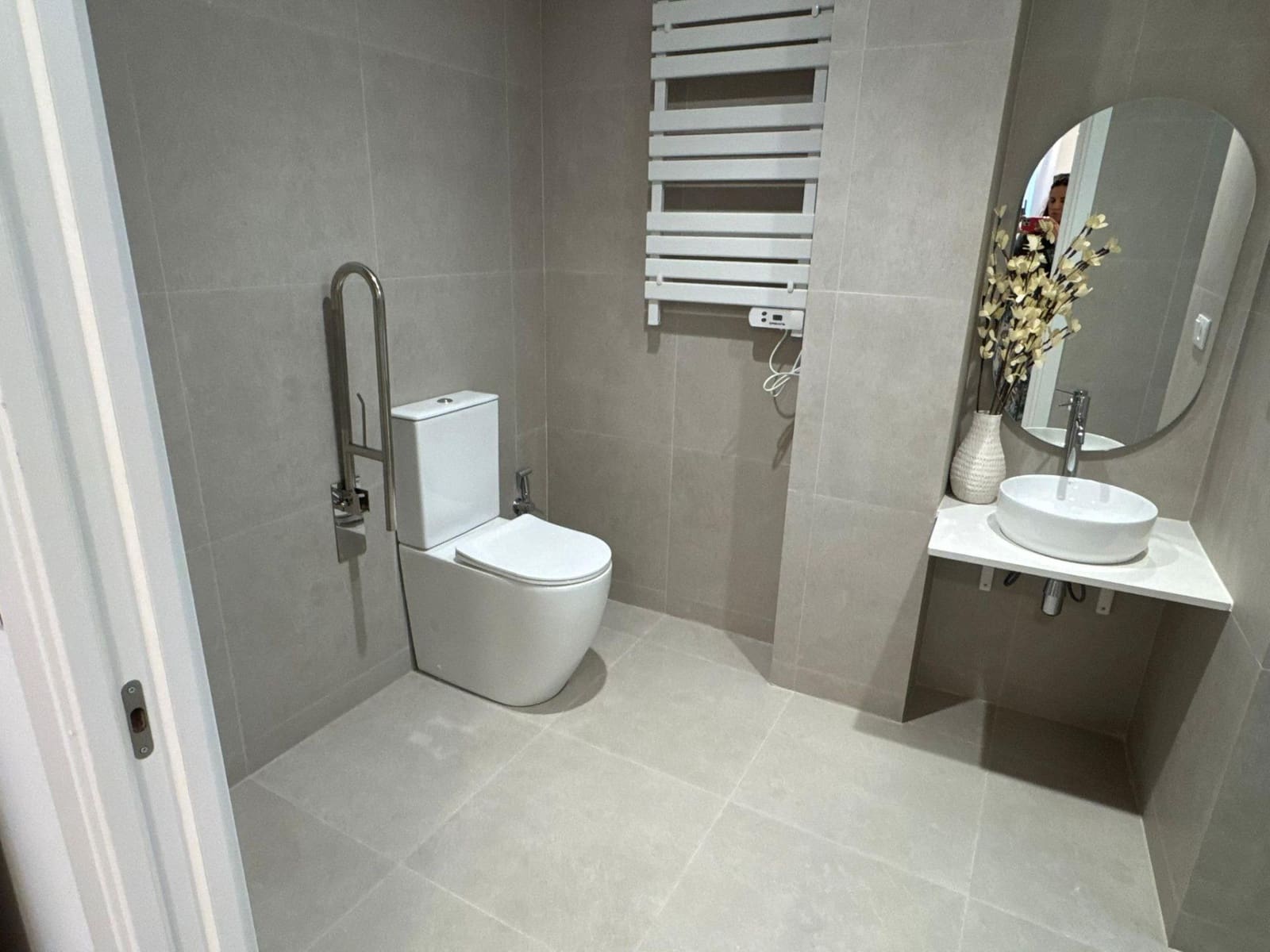 Negocio de 1 habitación en València ciudad en venta - 145.000 € (Ref: 9823012)