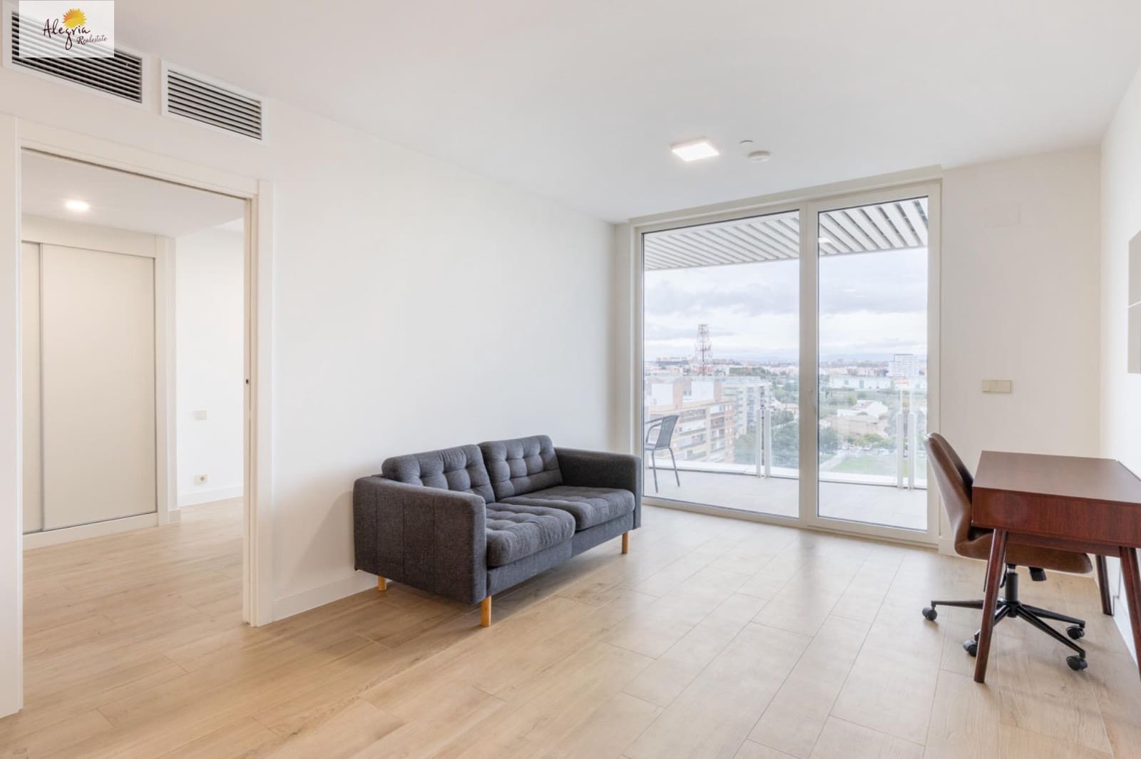 1 sypialnia Apartament do wynajęcia w Miasto Walencja z basenem garażem - 1 900 € (Ref: 9823015)