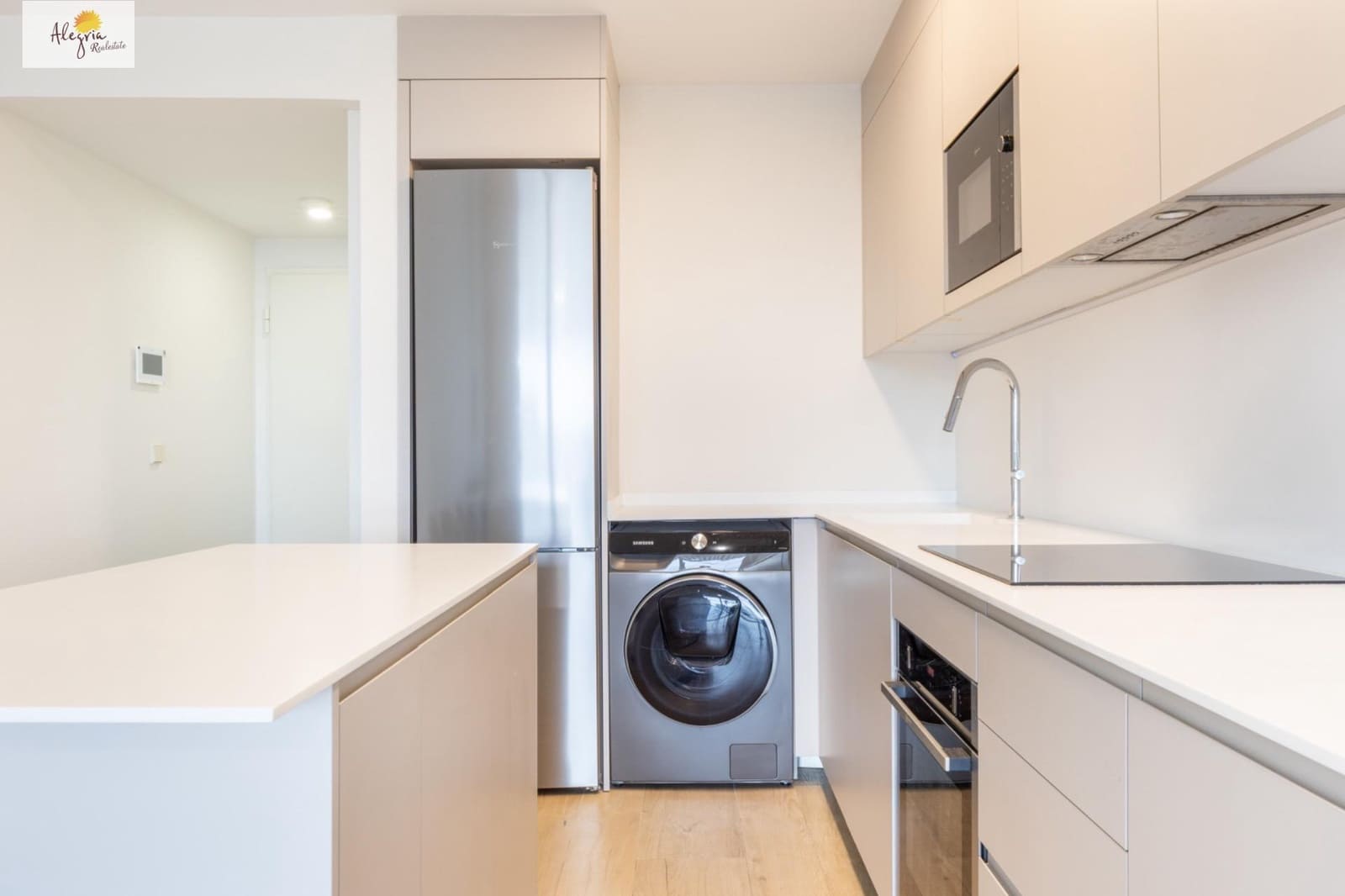 1 sypialnia Apartament do wynajęcia w Miasto Walencja z basenem garażem - 1 900 € (Ref: 9823015)
