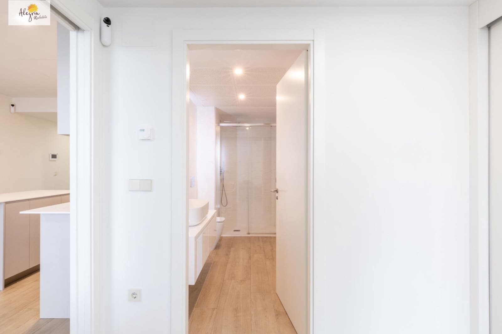 1 sypialnia Apartament do wynajęcia w Miasto Walencja z basenem garażem - 1 900 € (Ref: 9823015)