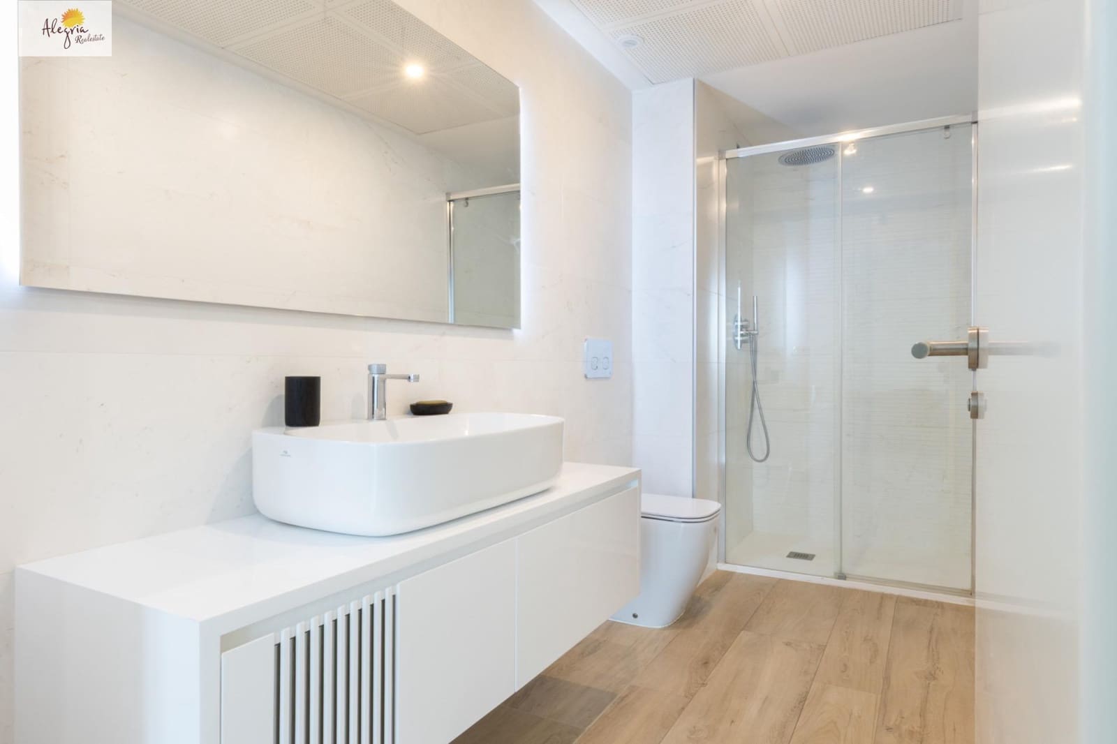 1 sypialnia Apartament do wynajęcia w Miasto Walencja z basenem garażem - 1 900 € (Ref: 9823015)