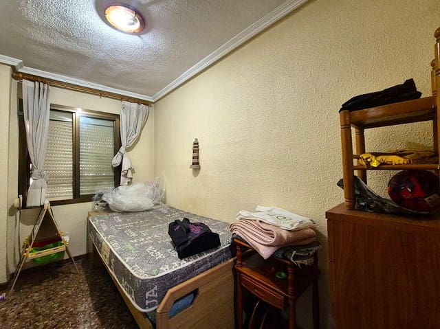 3 soverom Leilighet til salgs i Alicante by - € 74 000 (Ref: 9823016)