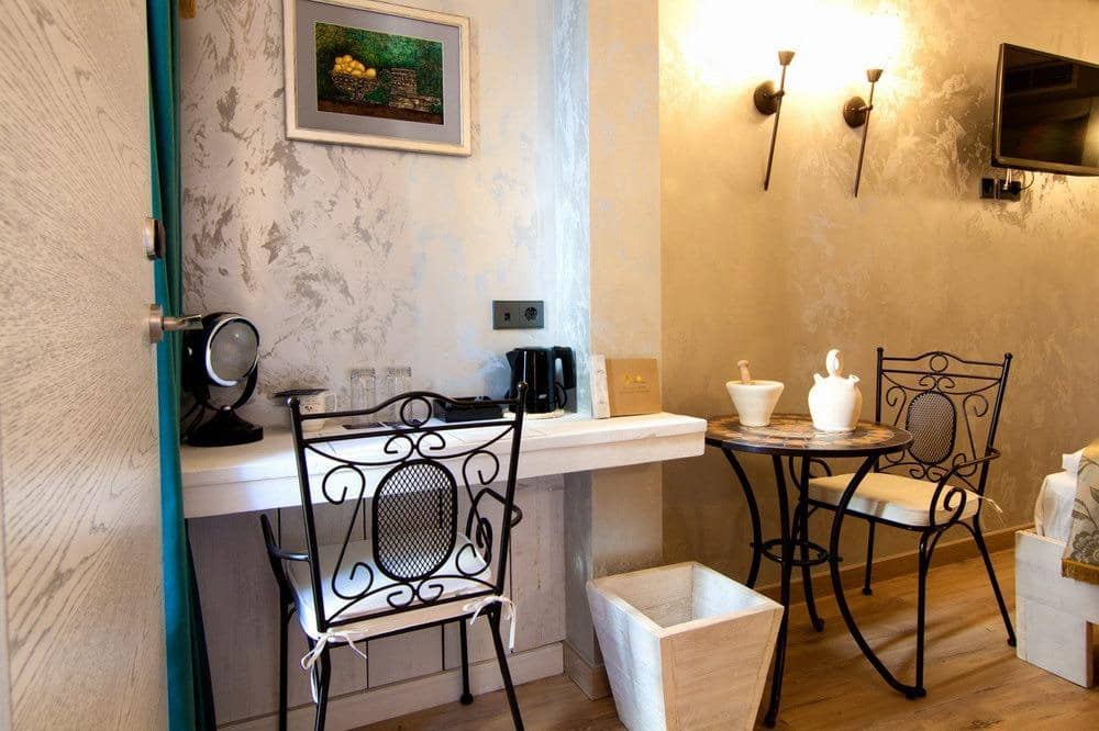 7 sypialnia Hotel na sprzedaż w Busot - 1 200 000 € (Ref: 9829277)