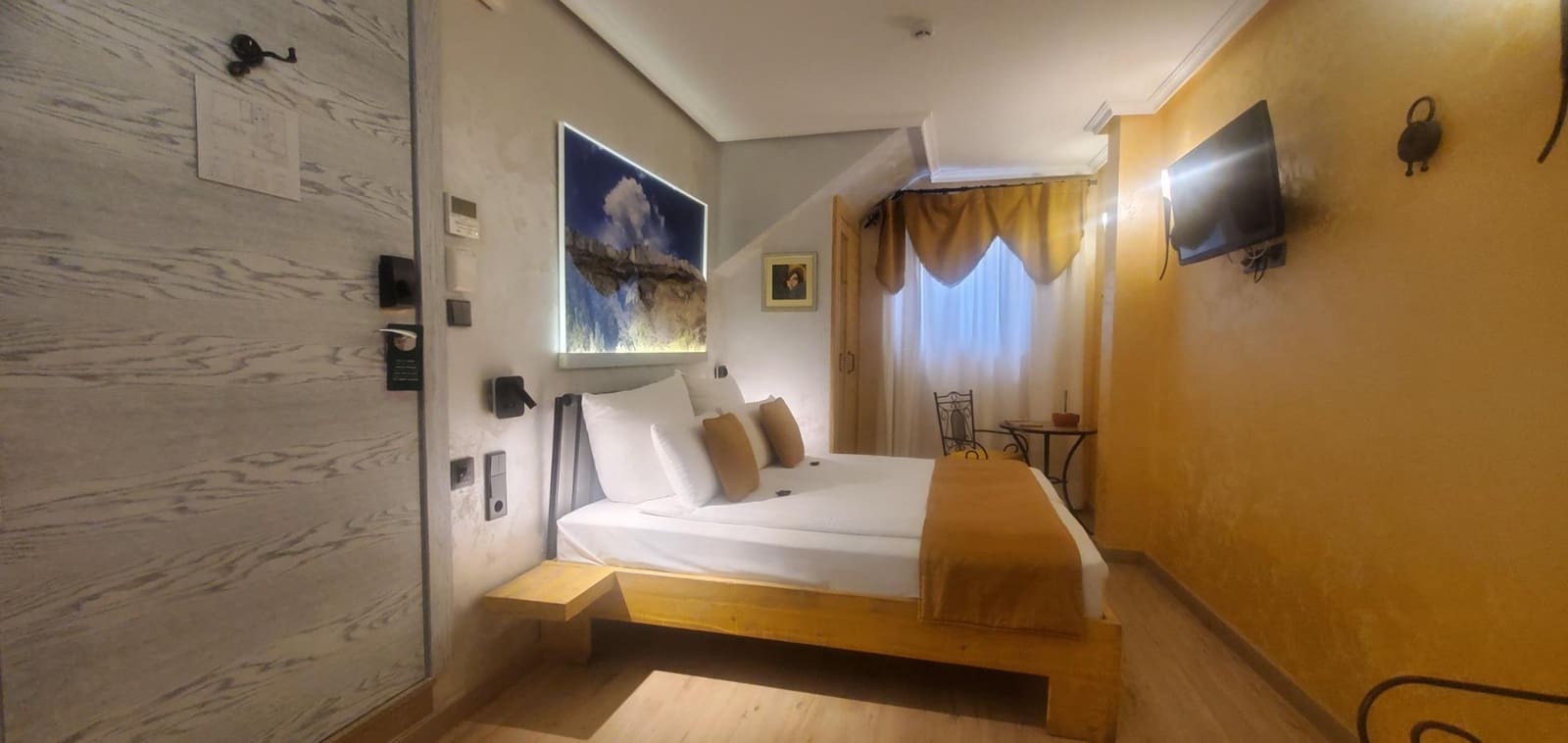 7 sypialnia Hotel na sprzedaż w Busot - 1 200 000 € (Ref: 9829277)