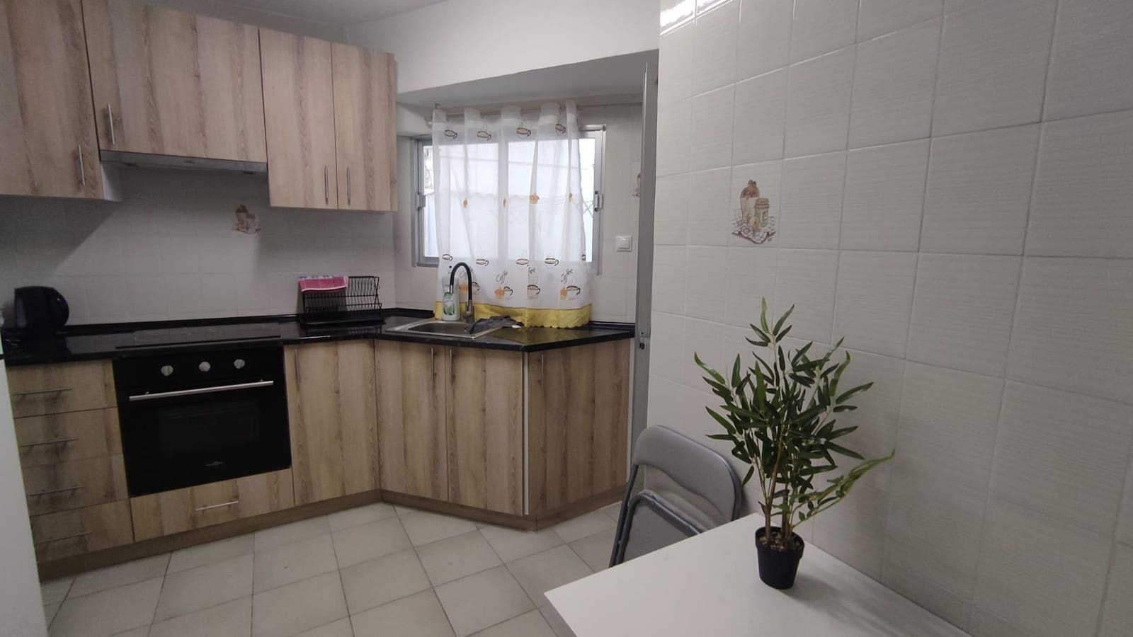3 soveværelse Lejlighed til salg i Alicante by - € 245.000 (Ref: 9829281)