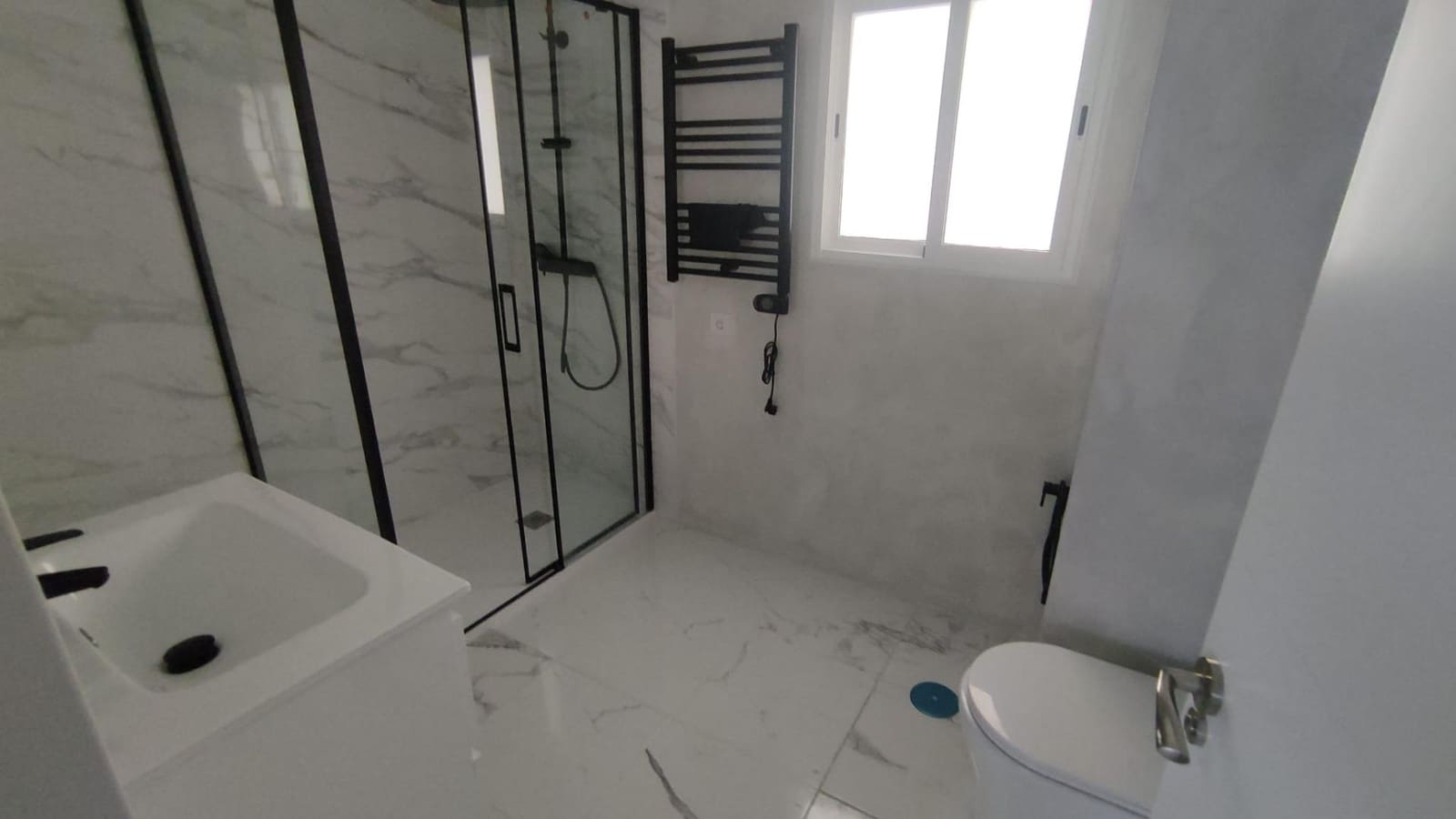 3 soveværelse Lejlighed til salg i Alicante by - € 245.000 (Ref: 9829281)