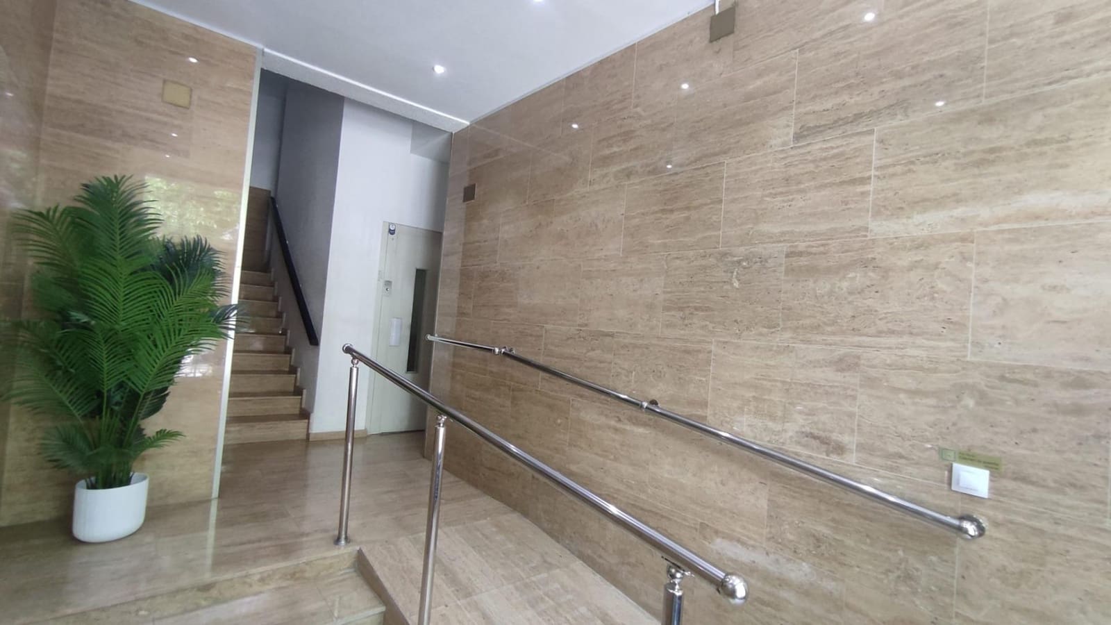 3 soveværelse Lejlighed til salg i Alicante by - € 245.000 (Ref: 9829281)