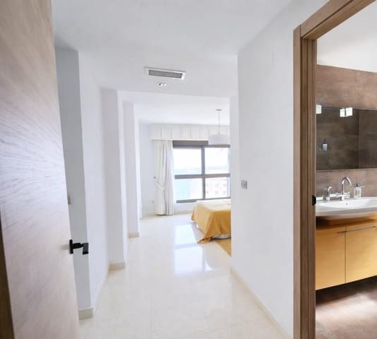 3 sovrum Lägenhet att hyra i Playa Poniente, Benidorm med pool garage - 2 500 € (Ref: 9831632)