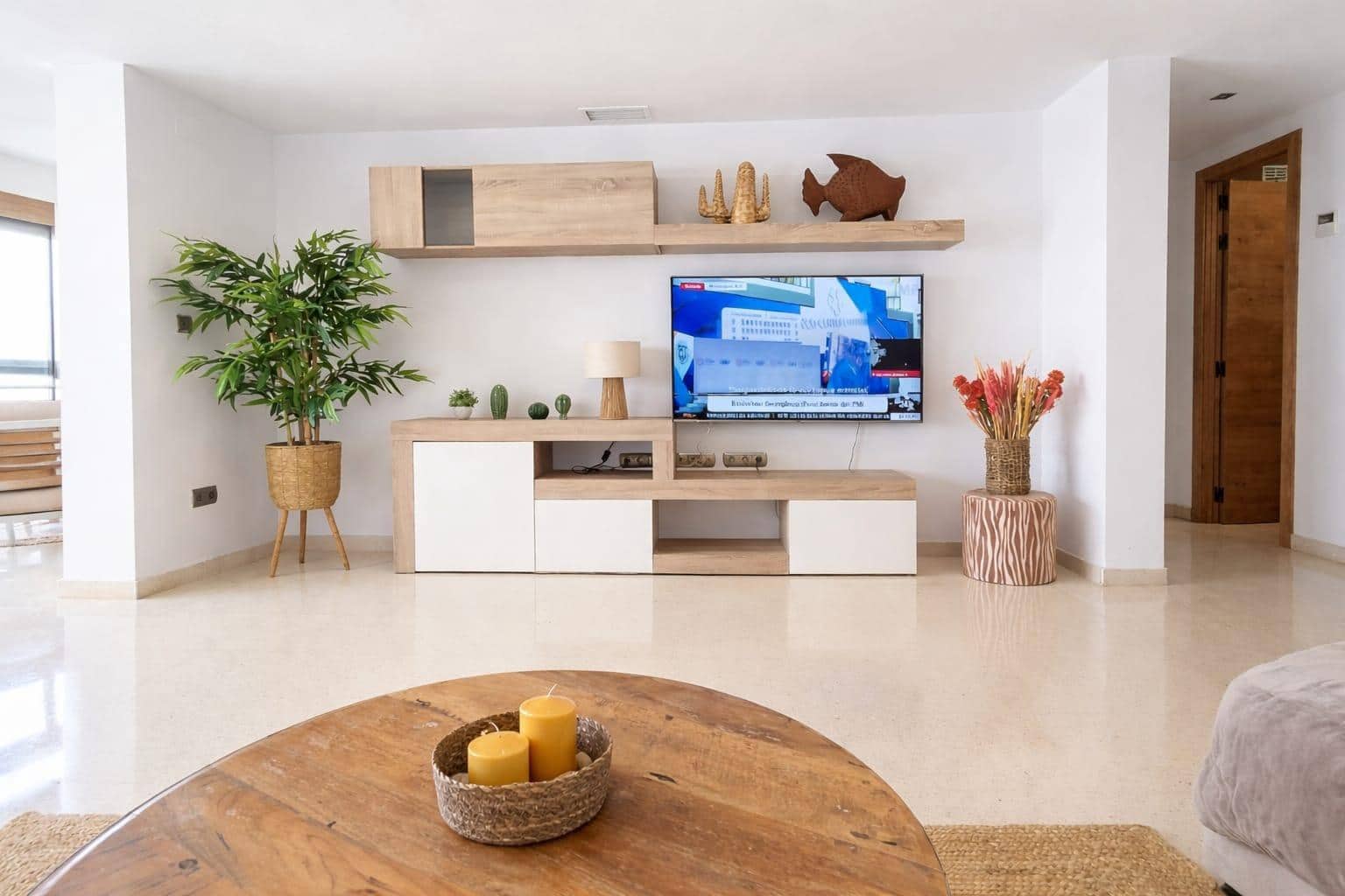 3 sovrum Lägenhet att hyra i Benidorm med pool garage - 2 500 € (Ref: 9831632)