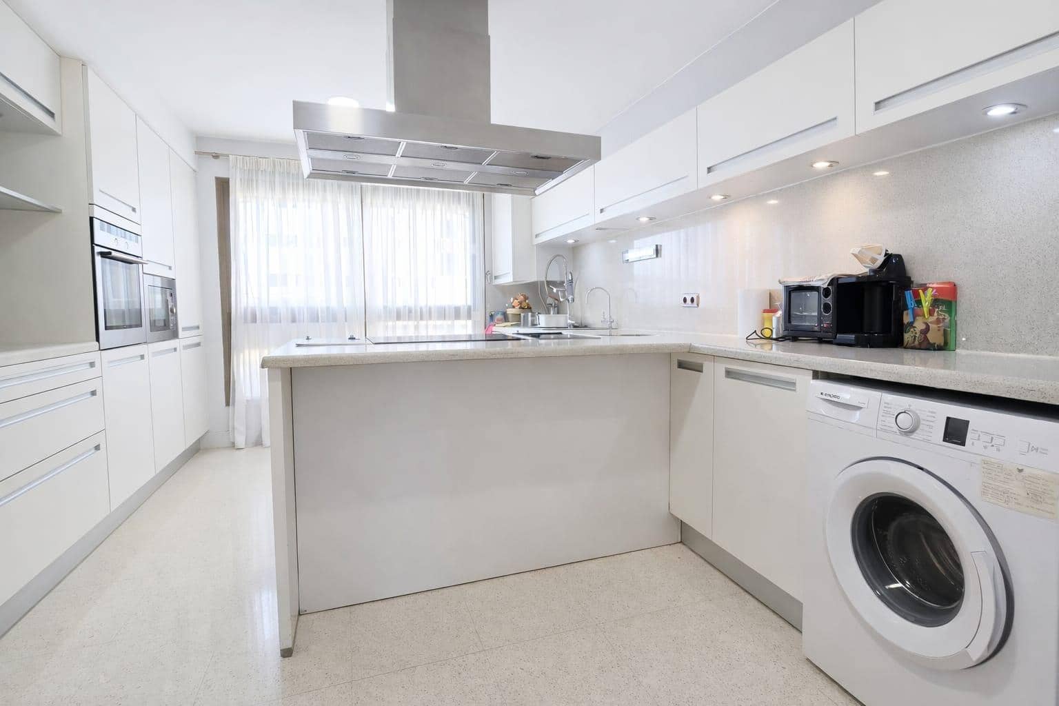 3 sovrum Lägenhet att hyra i Benidorm med pool garage - 2 500 € (Ref: 9831632)