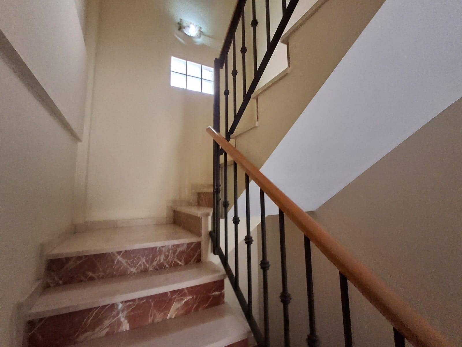 5 sypialnia Dom szeregowy na sprzedaż w La Nucia z garażem - 307 000 € (Ref: 9833762)