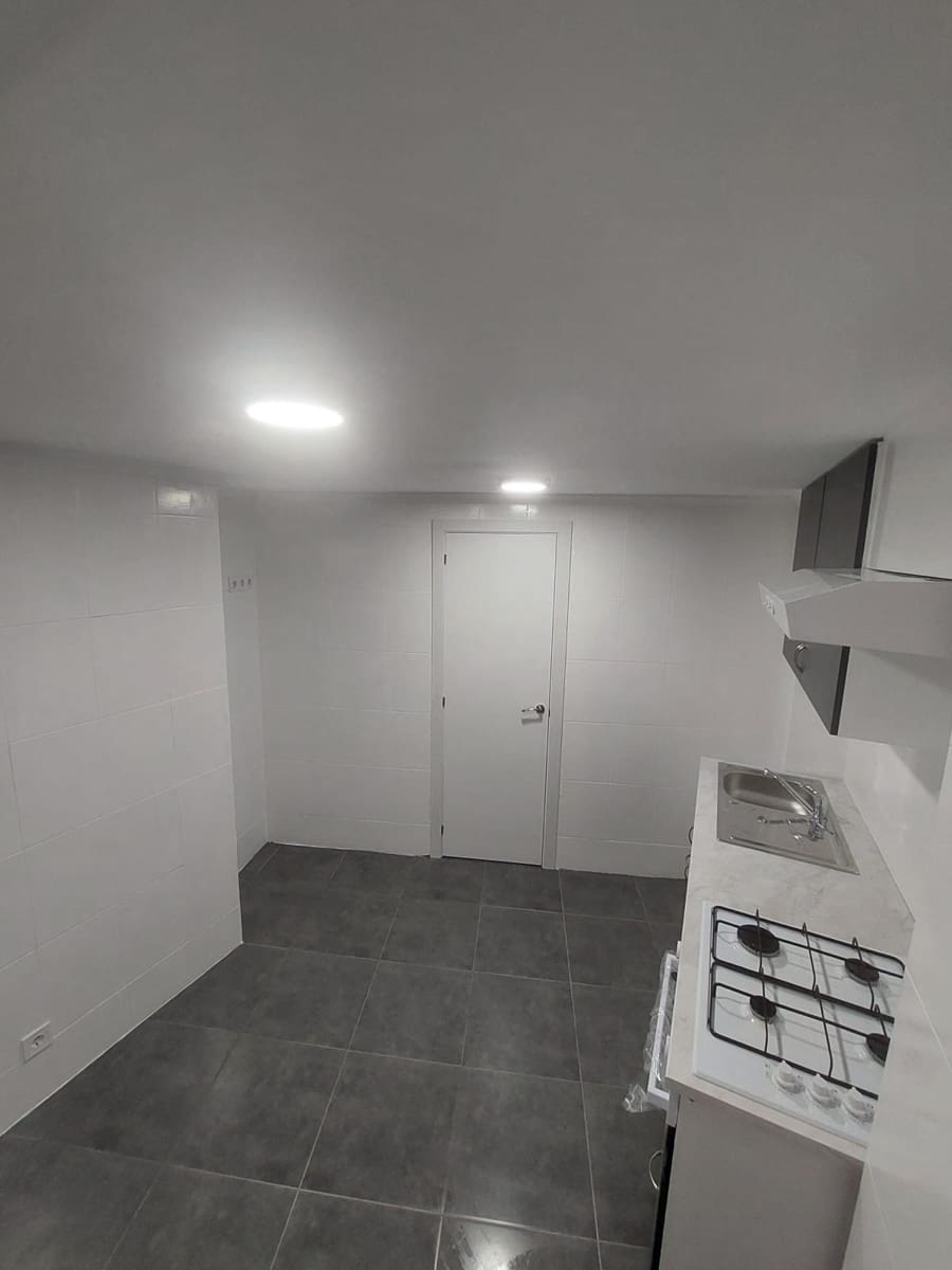 3 slaapkamer Appartement te huur in Santa Pola - € 750 (Ref: 9836426)