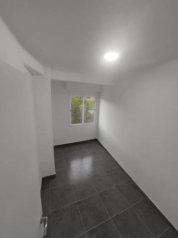 3 slaapkamer Appartement te huur in Santa Pola - € 750 (Ref: 9836426)