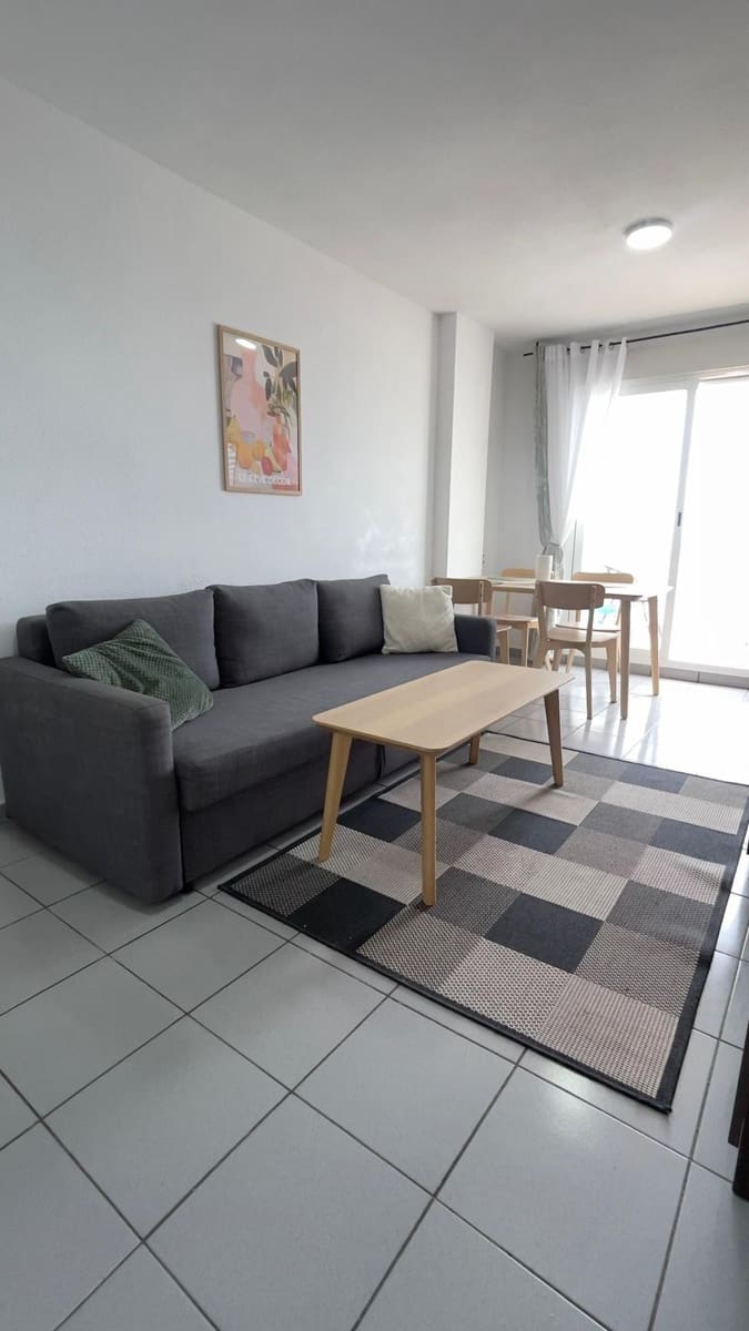 2 bedroom Apartment for rent in Benidorm with pool garage - € 1,200 (Ref: 9839364)