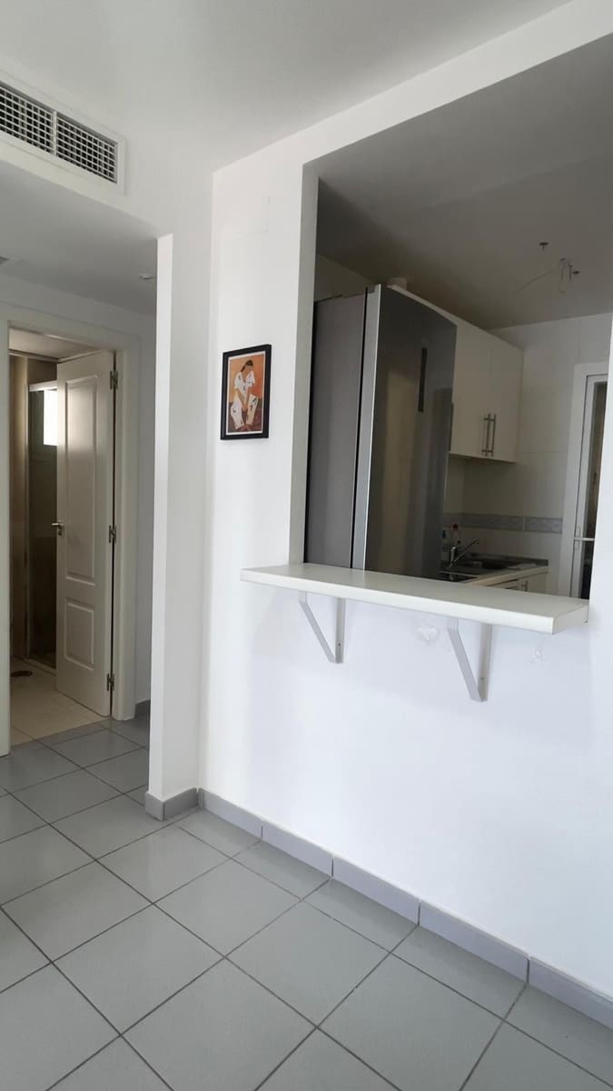 2 bedroom Apartment for rent in Benidorm with pool garage - € 1,200 (Ref: 9839364)