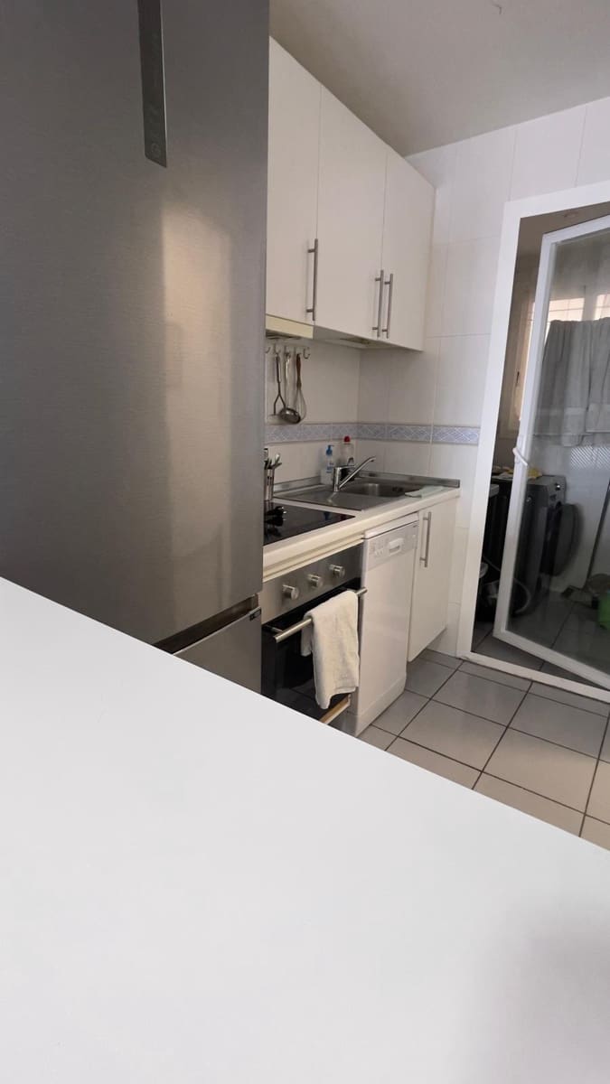 2 bedroom Apartment for rent in Benidorm with pool garage - € 1,200 (Ref: 9839364)
