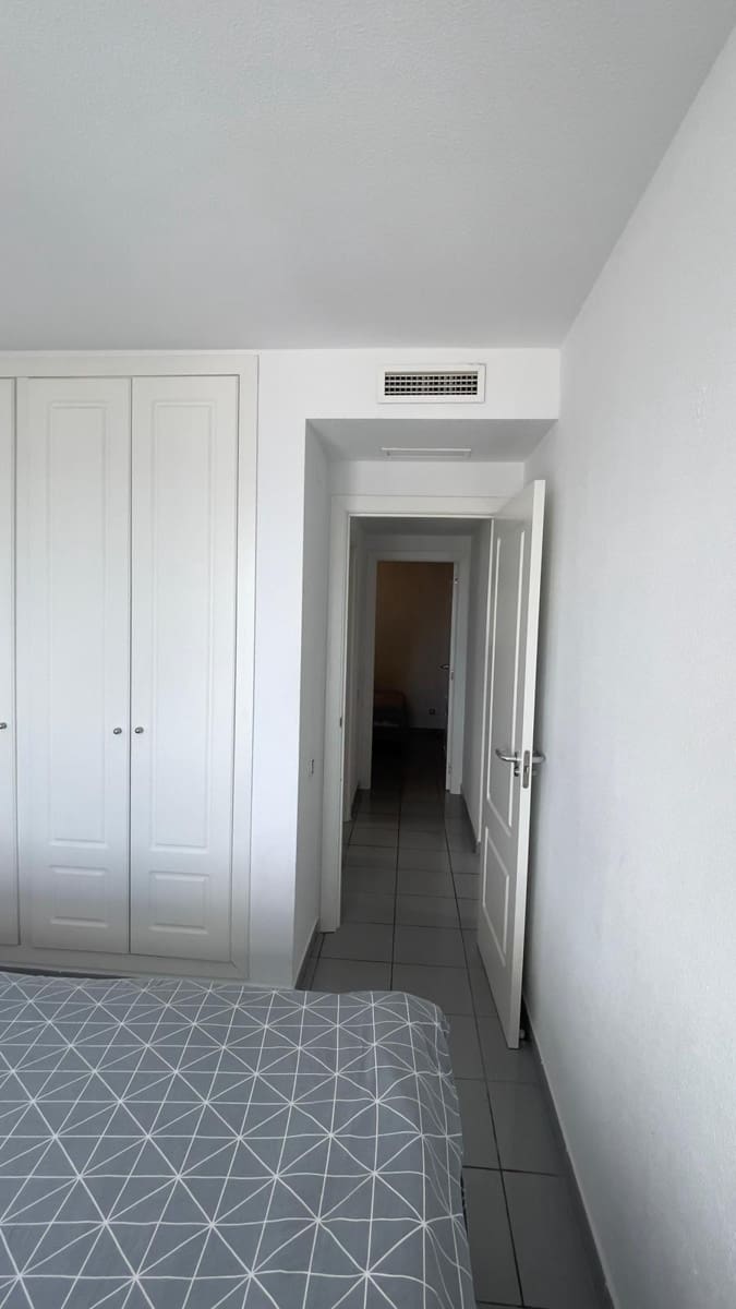 2 bedroom Apartment for rent in Benidorm with pool garage - € 1,200 (Ref: 9839364)