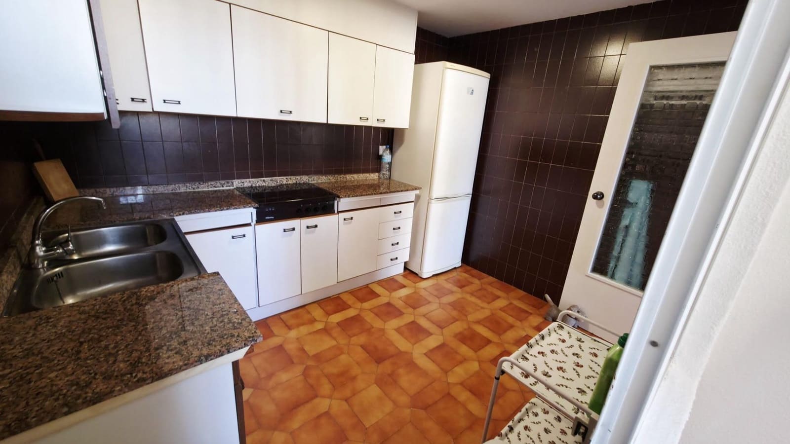 3 bedroom Flat for sale in Playa de San Juan with pool - € 435,000 (Ref: 9839365)