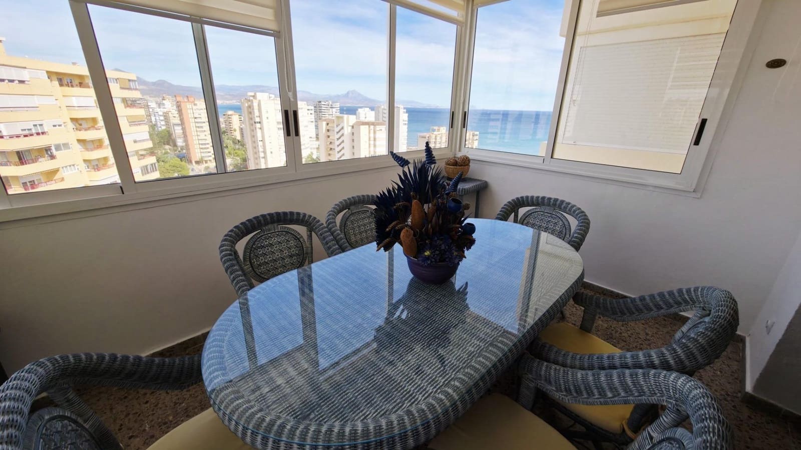 3 bedroom Flat for sale in Playa de San Juan with pool - € 435,000 (Ref: 9839365)