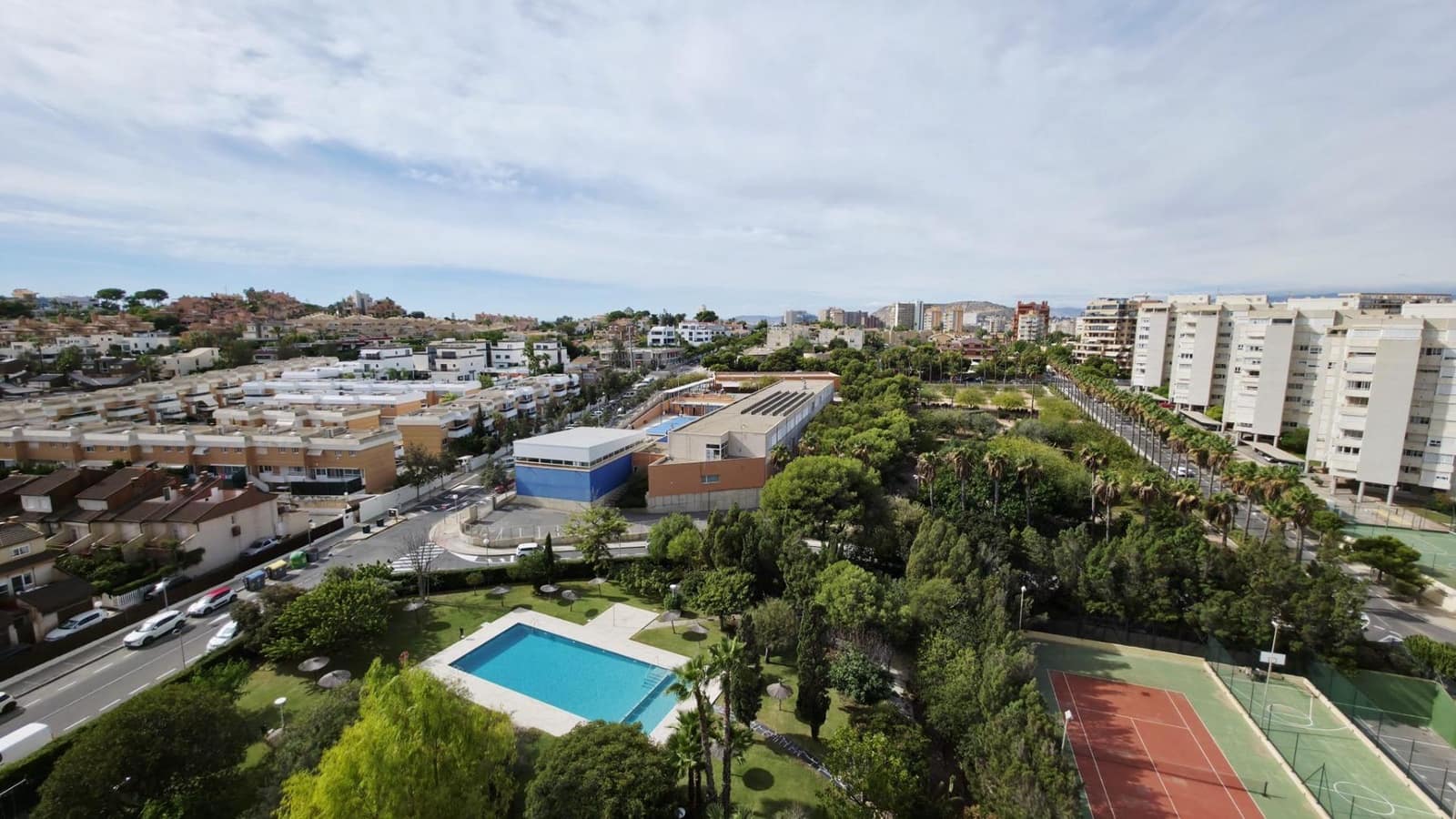 3 bedroom Flat for sale in Playa de San Juan with pool - € 435,000 (Ref: 9839365)