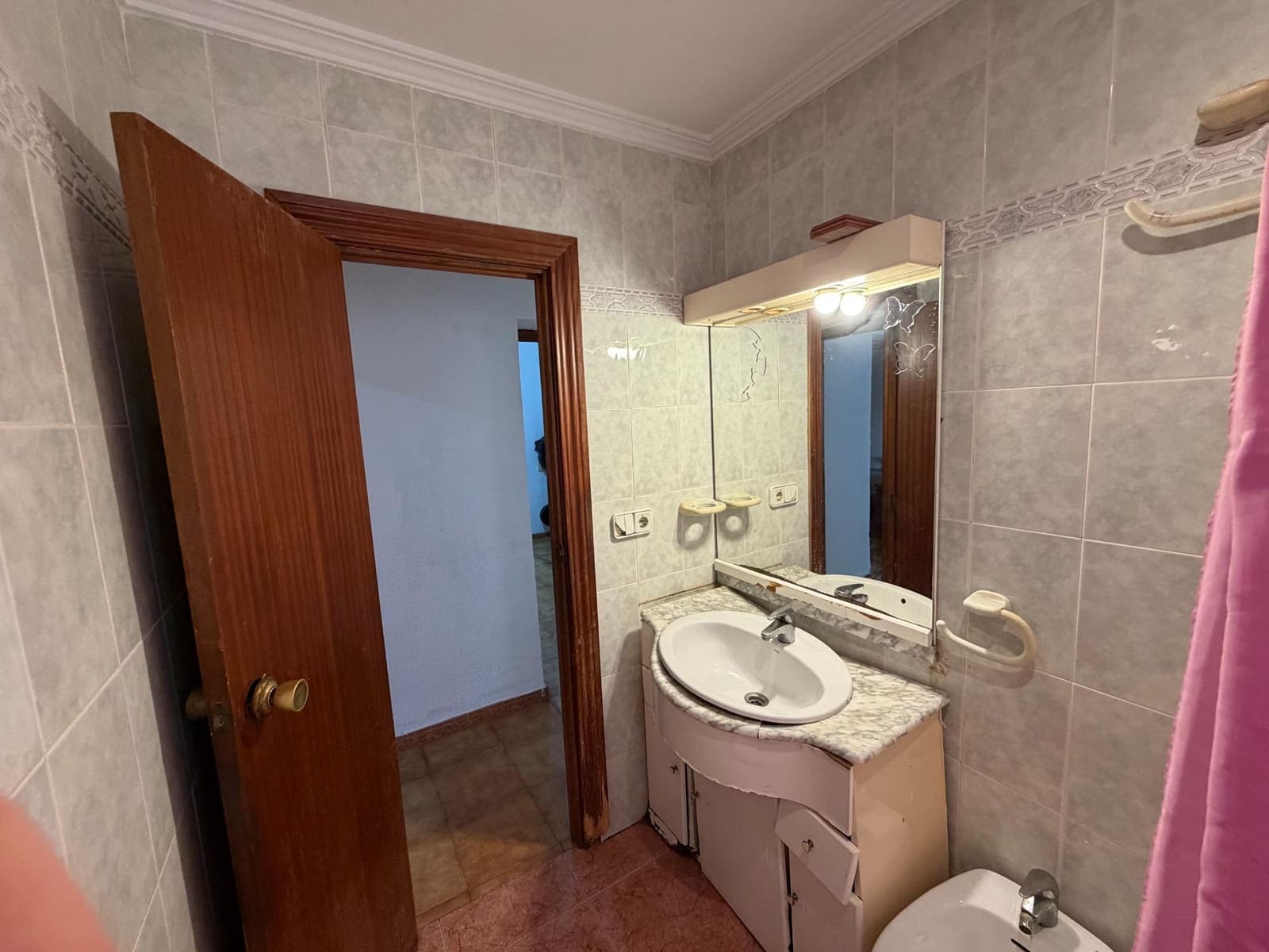 2 bedroom Flat for sale in Alicante / Alacant city - € 85,000 (Ref: 9849504)